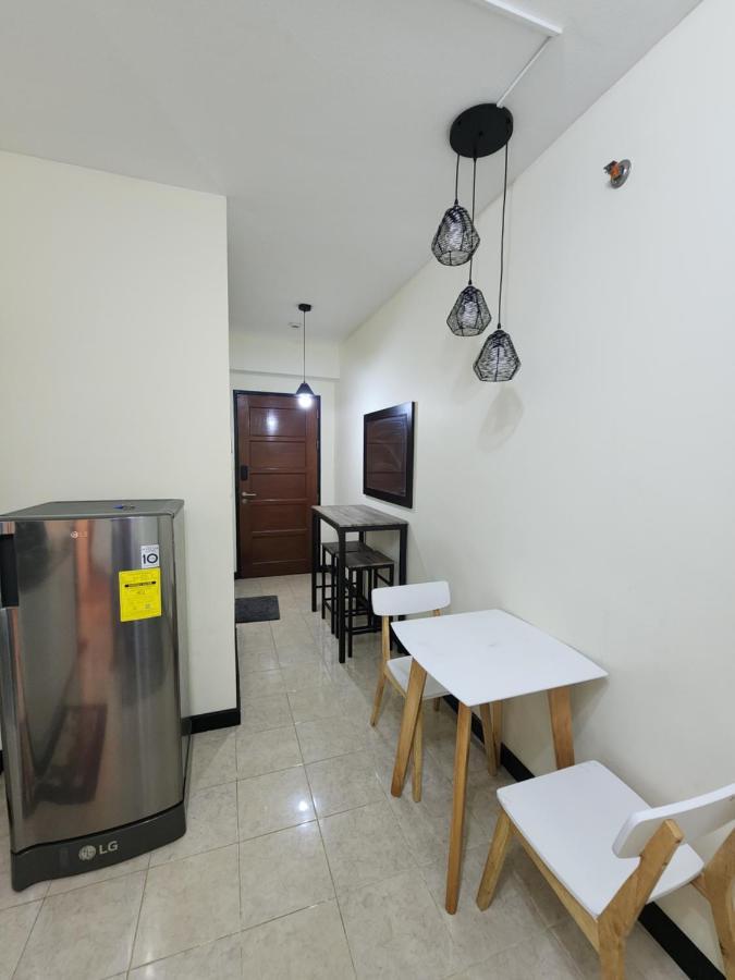 Magallanes Condo Free Airport Pick Up For 3 Nights Stay Or More Davao Экстерьер фото